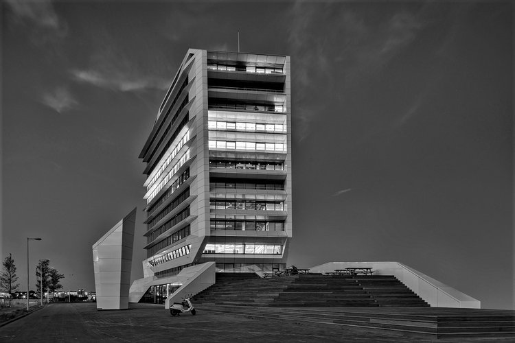 Architect-Offices-European-HQ-Calvin-Klein-Tommy-Hilfiger-kantoren-Amsterdam-Houthavens-MVSA-5-black-and-white
