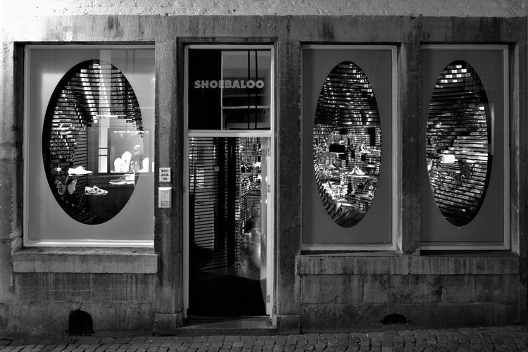 shoebaloo-maastricht-factsheet-black-and-white
